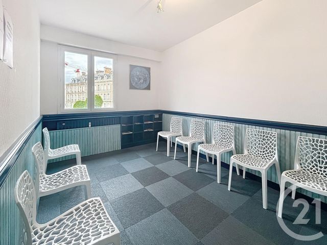 Appartement Local à vendre - 1 pièce - 238.2 m2 - TROYES - 10 - CHAMPAGNE-ARDENNE - Century 21 Lairé Immobilier