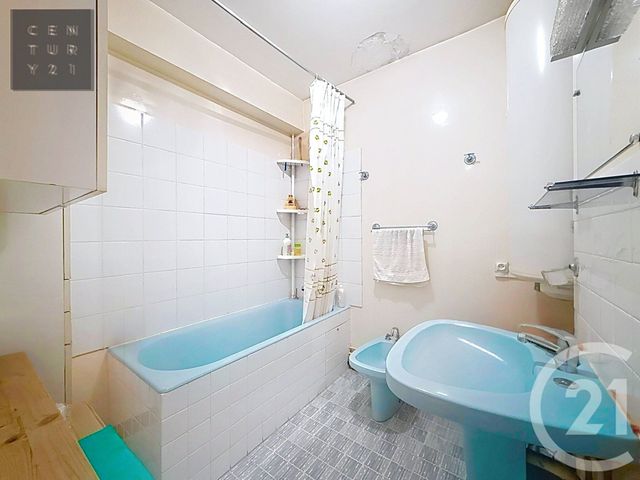 Appartement F4 à vendre - 4 pièces - 82.0 m2 - TROYES - 10 - CHAMPAGNE-ARDENNE - Century 21 Lairé Immobilier