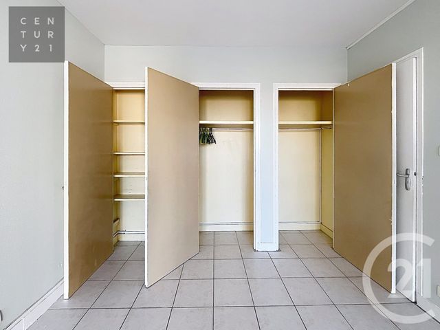 Appartement Studio à vendre - 1 pièce - 25.1 m2 - TROYES - 10 - CHAMPAGNE-ARDENNE - Century 21 Lairé Immobilier
