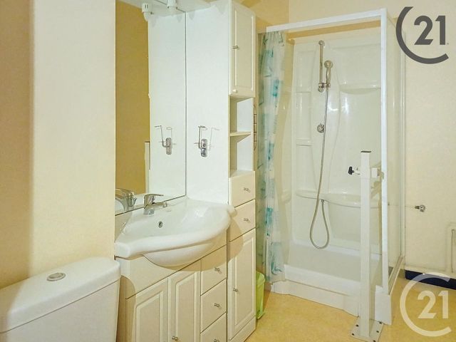 Appartement Studio à vendre - 1 pièce - 37.0 m2 - TROYES - 10 - CHAMPAGNE-ARDENNE - Century 21 Lairé Immobilier