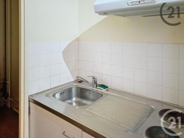 Appartement Studio à vendre - 1 pièce - 37.0 m2 - TROYES - 10 - CHAMPAGNE-ARDENNE - Century 21 Lairé Immobilier