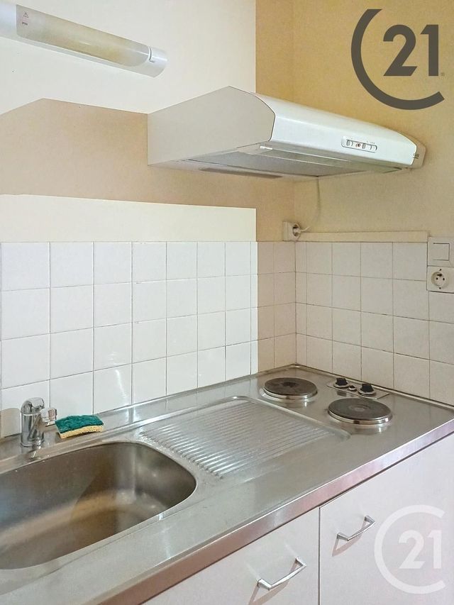 Appartement Studio à vendre - 1 pièce - 37.0 m2 - TROYES - 10 - CHAMPAGNE-ARDENNE - Century 21 Lairé Immobilier