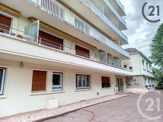 Appartement Studio à vendre - 1 pièce - 37.0 m2 - TROYES - 10 - CHAMPAGNE-ARDENNE - Century 21 Lairé Immobilier