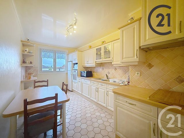 Appartement T4 à vendre - 4 pièces - 79.0 m2 - TROYES - 10 - CHAMPAGNE-ARDENNE - Century 21 Lairé Immobilier