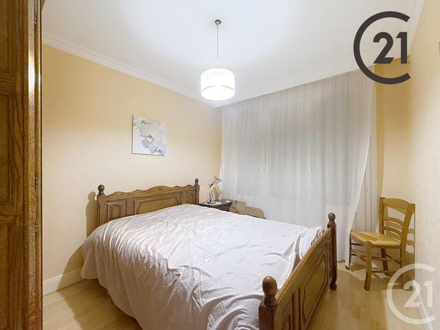 Appartement T4 à vendre - 4 pièces - 79.0 m2 - TROYES - 10 - CHAMPAGNE-ARDENNE - Century 21 Lairé Immobilier