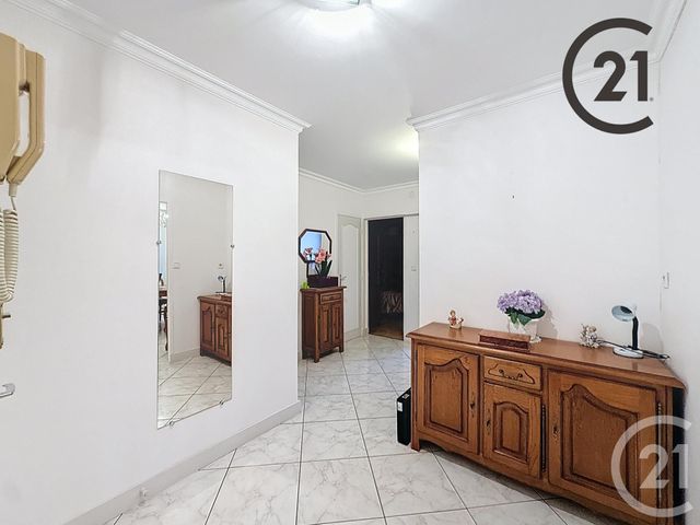 Appartement T4 à vendre - 4 pièces - 79.0 m2 - TROYES - 10 - CHAMPAGNE-ARDENNE - Century 21 Lairé Immobilier