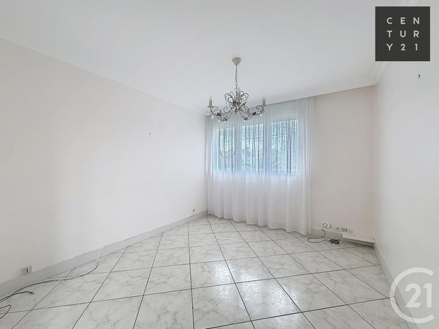 Appartement T4 à vendre - 4 pièces - 79.0 m2 - TROYES - 10 - CHAMPAGNE-ARDENNE - Century 21 Lairé Immobilier