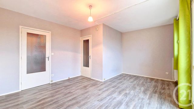 Appartement F1 à vendre - 1 pièce - 27.0 m2 - ST JULIEN LES VILLAS - 10 - CHAMPAGNE-ARDENNE - Century 21 Lairé Immobilier
