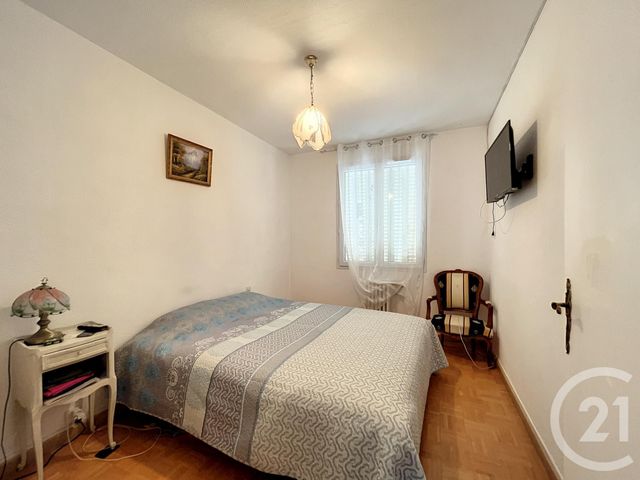 Afficher la photo en grand Appartement F4 à vendre - 4 pièces - 74.0 m2 - STE SAVINE - 10 - CHAMPAGNE-ARDENNE - Century 21 Lairé Immobilier