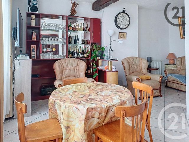 Afficher la photo en grand Appartement F4 à vendre - 4 pièces - 74.0 m2 - STE SAVINE - 10 - CHAMPAGNE-ARDENNE - Century 21 Lairé Immobilier