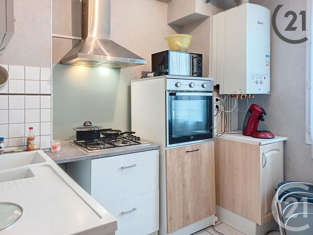 Afficher la photo en grand Appartement F4 à vendre - 4 pièces - 74.0 m2 - STE SAVINE - 10 - CHAMPAGNE-ARDENNE - Century 21 Lairé Immobilier