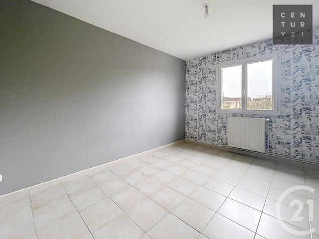 Appartement F4 à vendre - 4 pièces - 95.0 m2 - ST ANDRE LES VERGERS - 10 - CHAMPAGNE-ARDENNE - Century 21 Lairé Immobilier