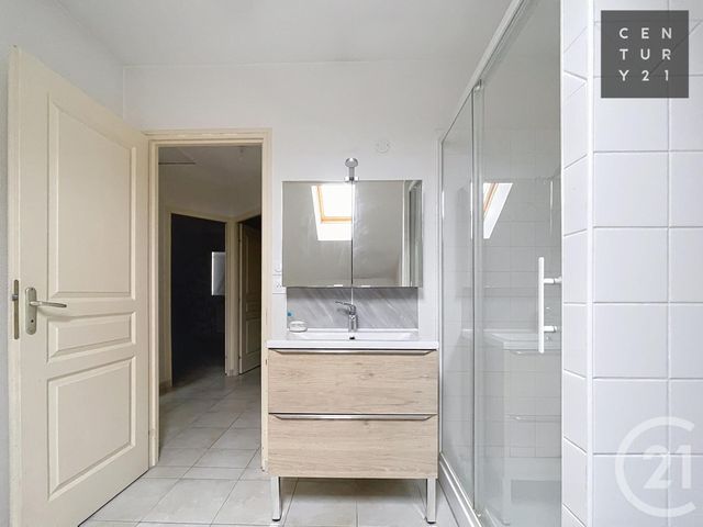 Appartement F4 à vendre - 4 pièces - 95.0 m2 - ST ANDRE LES VERGERS - 10 - CHAMPAGNE-ARDENNE - Century 21 Lairé Immobilier