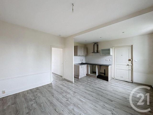 Appartement F2 à louer - 2 pièces - 45.0 m2 - STE SAVINE - 10 - CHAMPAGNE-ARDENNE - Century 21 Lairé Immobilier