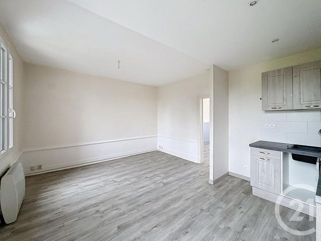 Appartement F2 à louer - 2 pièces - 45.0 m2 - STE SAVINE - 10 - CHAMPAGNE-ARDENNE - Century 21 Lairé Immobilier