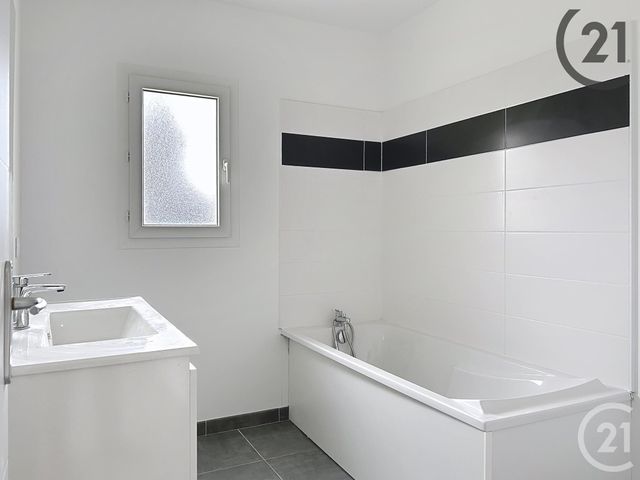 Afficher la photo en grand maison à vendre - 6 pièces - 99.99 m2 - MESNIL ST PERE - 10 - CHAMPAGNE-ARDENNE - Century 21 Lairé Immobilier