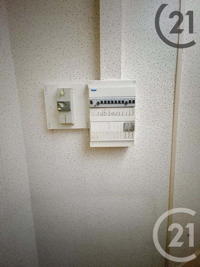 Appartement T4 à vendre - 4 pièces - 74.3 m2 - 10 - CHAMPAGNE-ARDENNE - Century 21 Lairé Immobilier