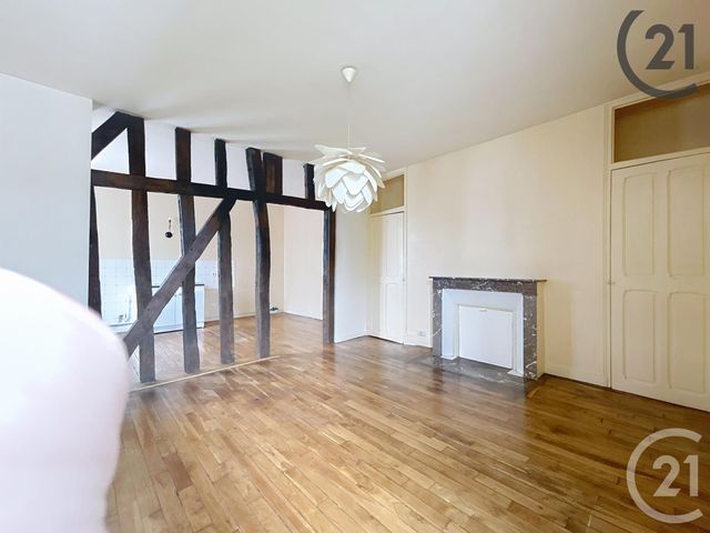 Appartement T4 à vendre - 4 pièces - 74.3 m2 - 10 - CHAMPAGNE-ARDENNE - Century 21 Lairé Immobilier