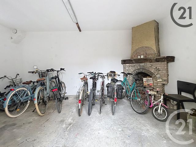 Appartement T4 à vendre - 4 pièces - 74.3 m2 - 10 - CHAMPAGNE-ARDENNE - Century 21 Lairé Immobilier