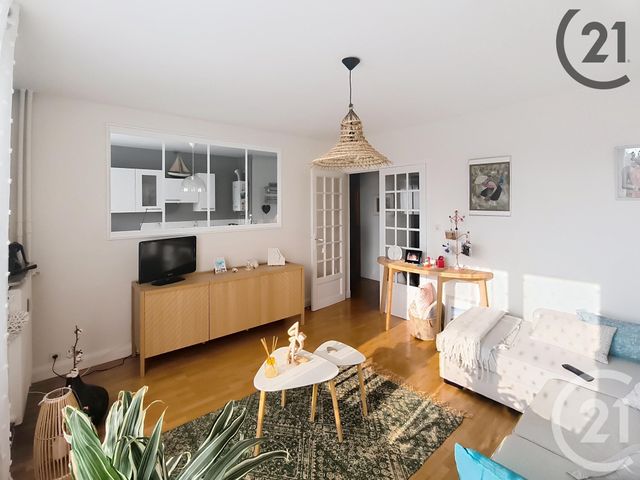 Afficher la photo en grand Appartement F3 à vendre - 3 pièces - 62.78 m2 - TROYES - 10 - CHAMPAGNE-ARDENNE - Century 21 Lairé Immobilier