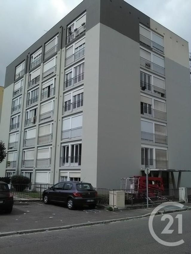 Appartement F1 à louer - 1 pièce - 25.0 m2 - TROYES - 10 - CHAMPAGNE-ARDENNE - Century 21 Lairé Immobilier