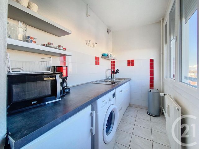 Appartement F1 à louer - 1 pièce - 25.5 m2 - ST ANDRE LES VERGERS - 10 - CHAMPAGNE-ARDENNE - Century 21 Lairé Immobilier