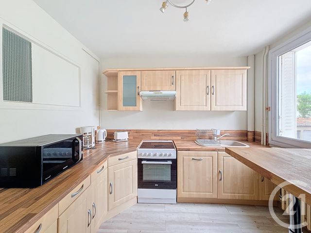 Appartement F5 à louer - 5 pièces - 80.0 m2 - TROYES - 10 - CHAMPAGNE-ARDENNE - Century 21 Lairé Immobilier