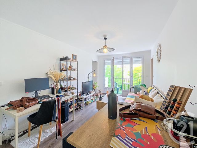 Appartement F2 à louer - 2 pièces - 42.0 m2 - TROYES - 10 - CHAMPAGNE-ARDENNE - Century 21 Lairé Immobilier