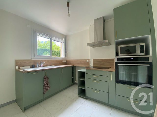 Appartement F2 à louer - 2 pièces - 47.8 m2 - ST ANDRE LES VERGERS - 10 - CHAMPAGNE-ARDENNE - Century 21 Lairé Immobilier