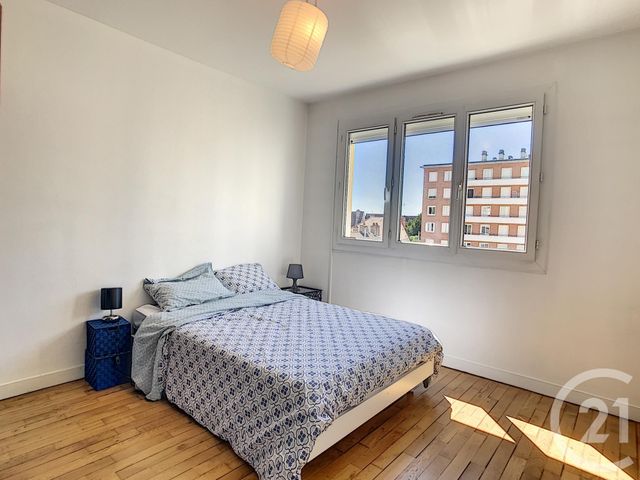 Afficher la photo en grand Appartement F3 à louer - 3 pièces - 78.0 m2 - TROYES - 10 - CHAMPAGNE-ARDENNE - Century 21 Lairé Immobilier