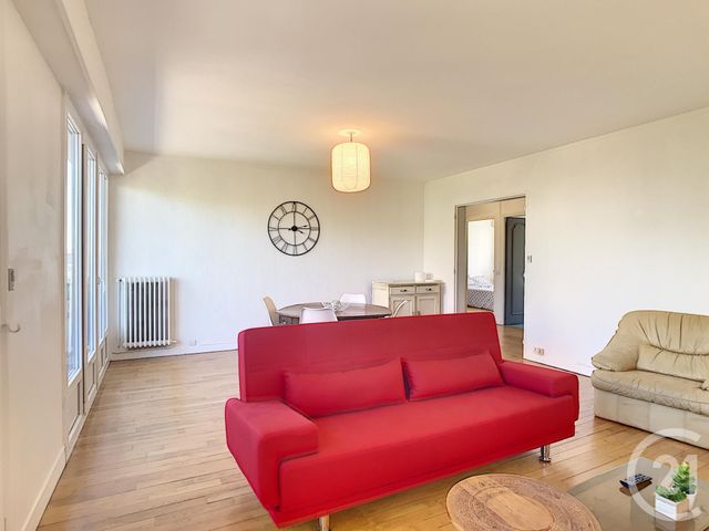 Afficher la photo en grand Appartement F3 à louer - 3 pièces - 78.0 m2 - TROYES - 10 - CHAMPAGNE-ARDENNE - Century 21 Lairé Immobilier