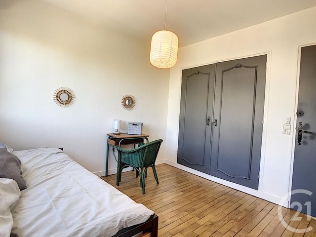 Afficher la photo en grand Appartement F3 à louer - 3 pièces - 78.0 m2 - TROYES - 10 - CHAMPAGNE-ARDENNE - Century 21 Lairé Immobilier