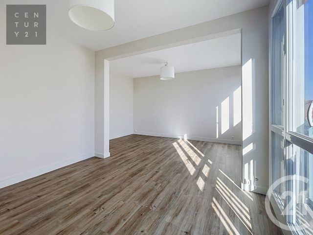 Appartement à louer - 4 pièces - 76.57 m2 - TROYES - 10 - CHAMPAGNE-ARDENNE - Century 21 Lairé Immobilier