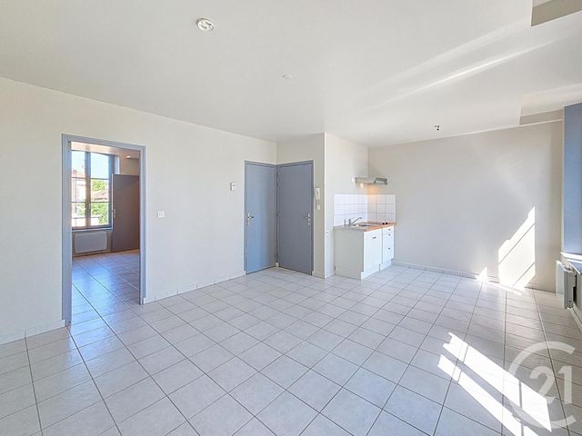 Appartement F2 à louer - 2 pièces - 38.78 m2 - STE SAVINE - 10 - CHAMPAGNE-ARDENNE - Century 21 Lairé Immobilier