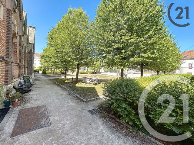 Appartement F4 à vendre - 4 pièces - 118.0 m2 - STE SAVINE - 10 - CHAMPAGNE-ARDENNE - Century 21 Lairé Immobilier