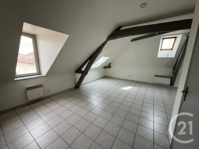 Appartement F3 à louer STE SAVINE
