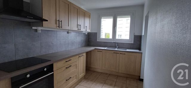 Afficher la photo en grand Appartement Chambre à vendre - 4 pièces - 73.29 m2 - ST ANDRE LES VERGERS - 10 - CHAMPAGNE-ARDENNE - Century 21 Lairé Immobilier