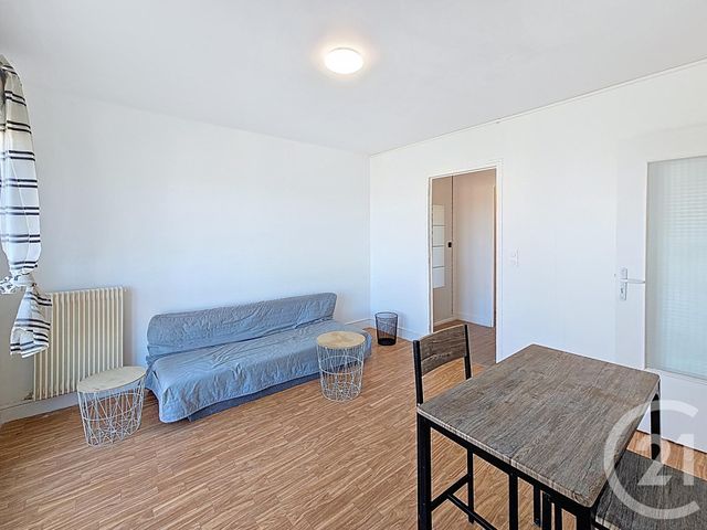 Appartement F1 à louer - 1 pièce - 26.63 m2 - TROYES - 10 - CHAMPAGNE-ARDENNE - Century 21 Lairé Immobilier