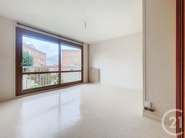 Appartement F2 à louer - 2 pièces - 42.0 m2 - TROYES - 10 - CHAMPAGNE-ARDENNE - Century 21 Lairé Immobilier