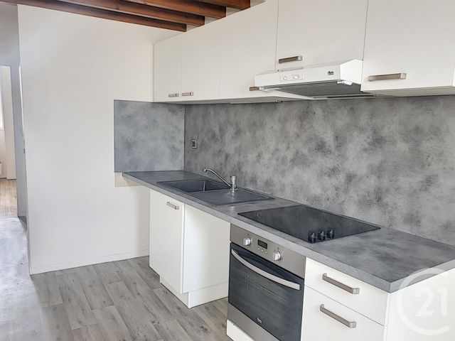 Appartement Duplex à louer - 2 pièces - 51.0 m2 - TROYES - 10 - CHAMPAGNE-ARDENNE - Century 21 Lairé Immobilier