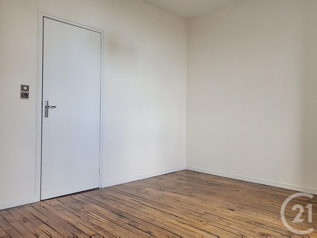 Appartement Duplex à louer - 2 pièces - 51.0 m2 - TROYES - 10 - CHAMPAGNE-ARDENNE - Century 21 Lairé Immobilier