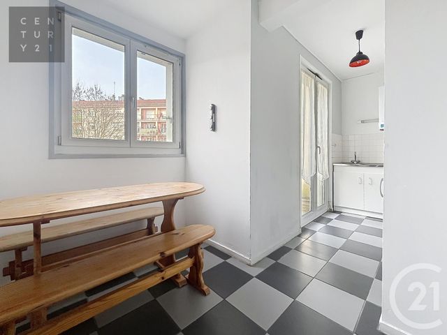 Appartement T1 à vendre - 1 pièce - 29.0 m2 - TROYES - 10 - CHAMPAGNE-ARDENNE - Century 21 Lairé Immobilier