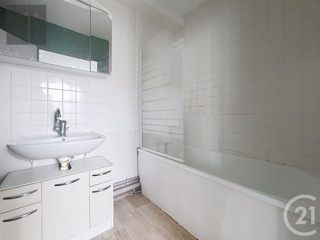 Appartement T1 à vendre - 1 pièce - 29.0 m2 - TROYES - 10 - CHAMPAGNE-ARDENNE - Century 21 Lairé Immobilier