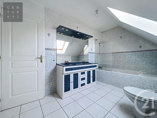 maison à vendre - 5 pièces - 82.44 m2 - ST ANDRE LES VERGERS - 10 - CHAMPAGNE-ARDENNE - Century 21 Lairé Immobilier