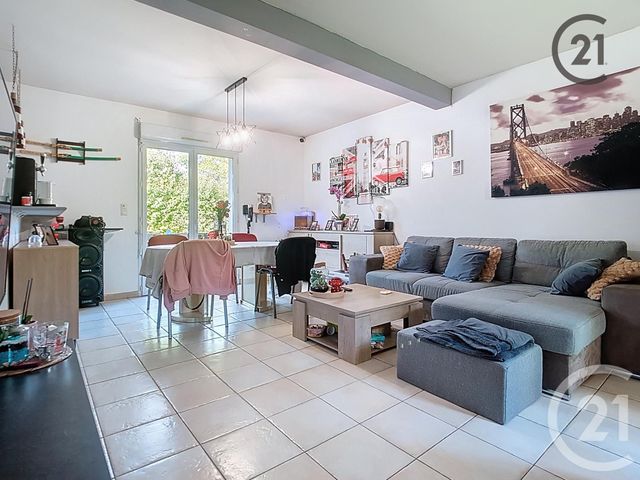 maison à vendre - 5 pièces - 82.44 m2 - ST ANDRE LES VERGERS - 10 - CHAMPAGNE-ARDENNE - Century 21 Lairé Immobilier