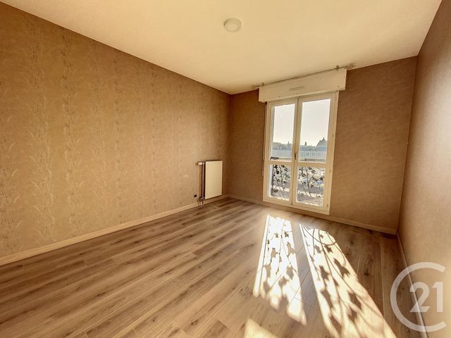 Appartement à louer - 4 pièces - 92.0 m2 - TROYES - 10 - CHAMPAGNE-ARDENNE - Century 21 Lairé Immobilier