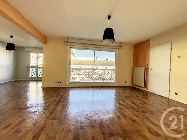 Appartement à louer - 4 pièces - 92.0 m2 - TROYES - 10 - CHAMPAGNE-ARDENNE - Century 21 Lairé Immobilier