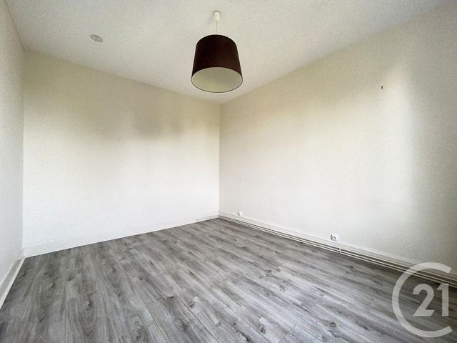 Afficher la photo en grand Appartement à louer - 2 pièces - 48.0 m2 - STE SAVINE - 10 - CHAMPAGNE-ARDENNE - Century 21 Lairé Immobilier