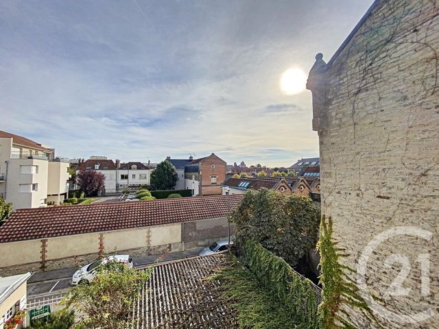 Afficher la photo en grand Appartement à louer - 2 pièces - 48.0 m2 - STE SAVINE - 10 - CHAMPAGNE-ARDENNE - Century 21 Lairé Immobilier