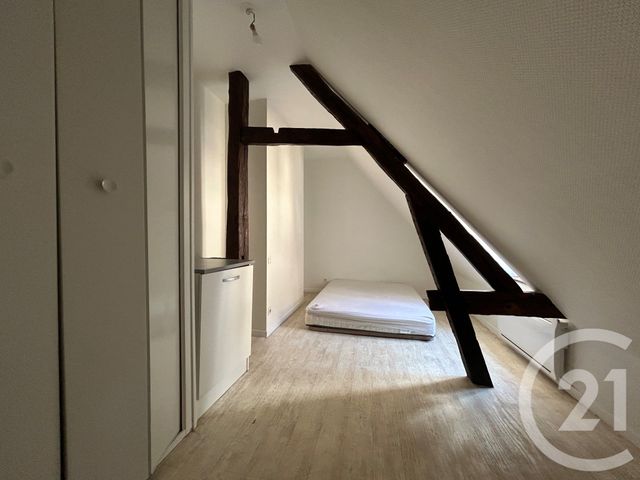 Afficher la photo en grand Appartement F2 à louer - 2 pièces - 35.0 m2 - TROYES - 10 - CHAMPAGNE-ARDENNE - Century 21 Lairé Immobilier